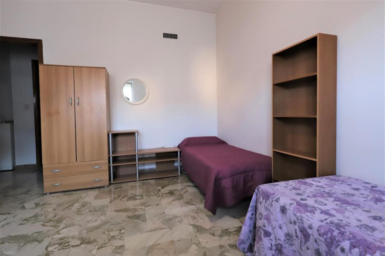 Solo Single Under 40 - Fkk Naturist Culture - Volunteer Welcome Palermo Exterior photo