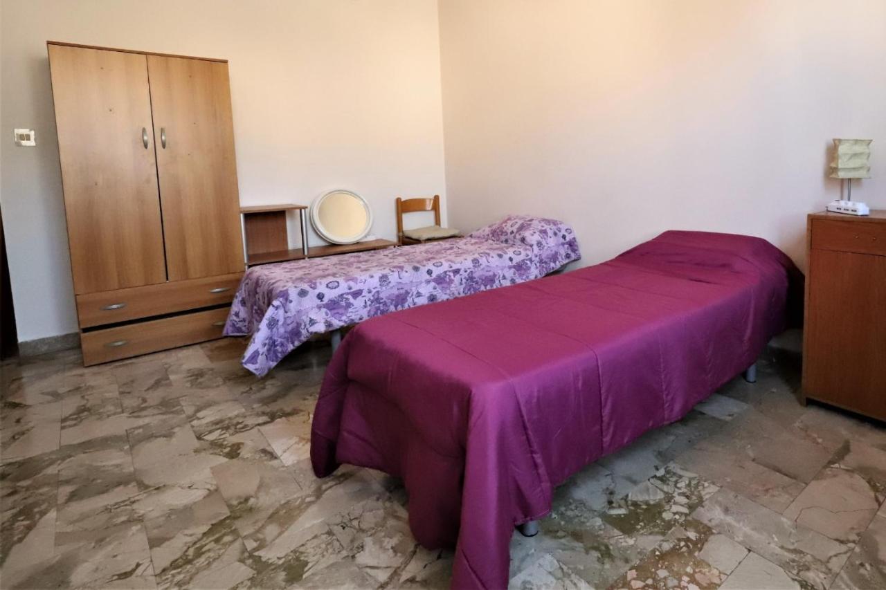 Solo Single Under 40 - Fkk Naturist Culture - Volunteer Welcome Palermo Exterior photo